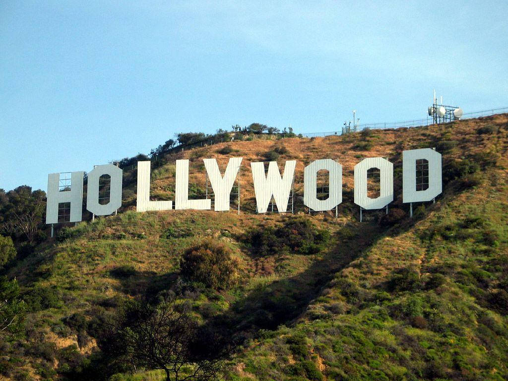 Hollywood Sign On Green Landscape Wallpaper