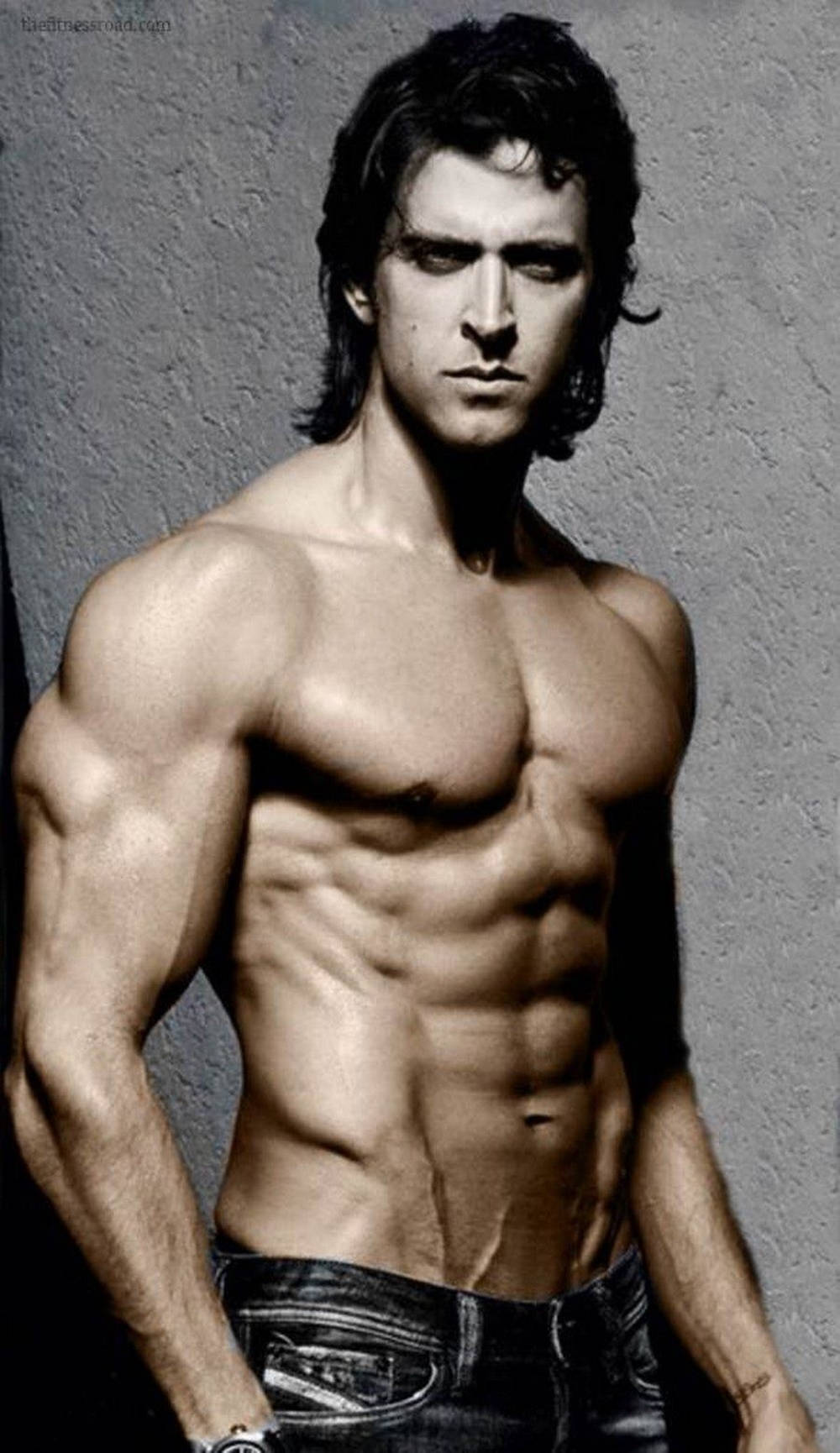 Hrithik Roshan Body Gray Aesthetic Wallpaper