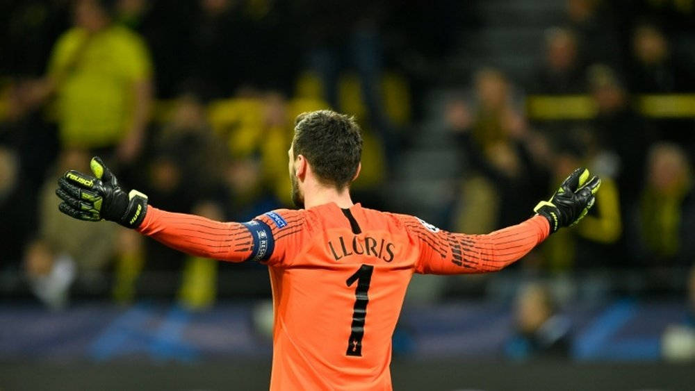 Hugo Lloris Arms Wide Wallpaper