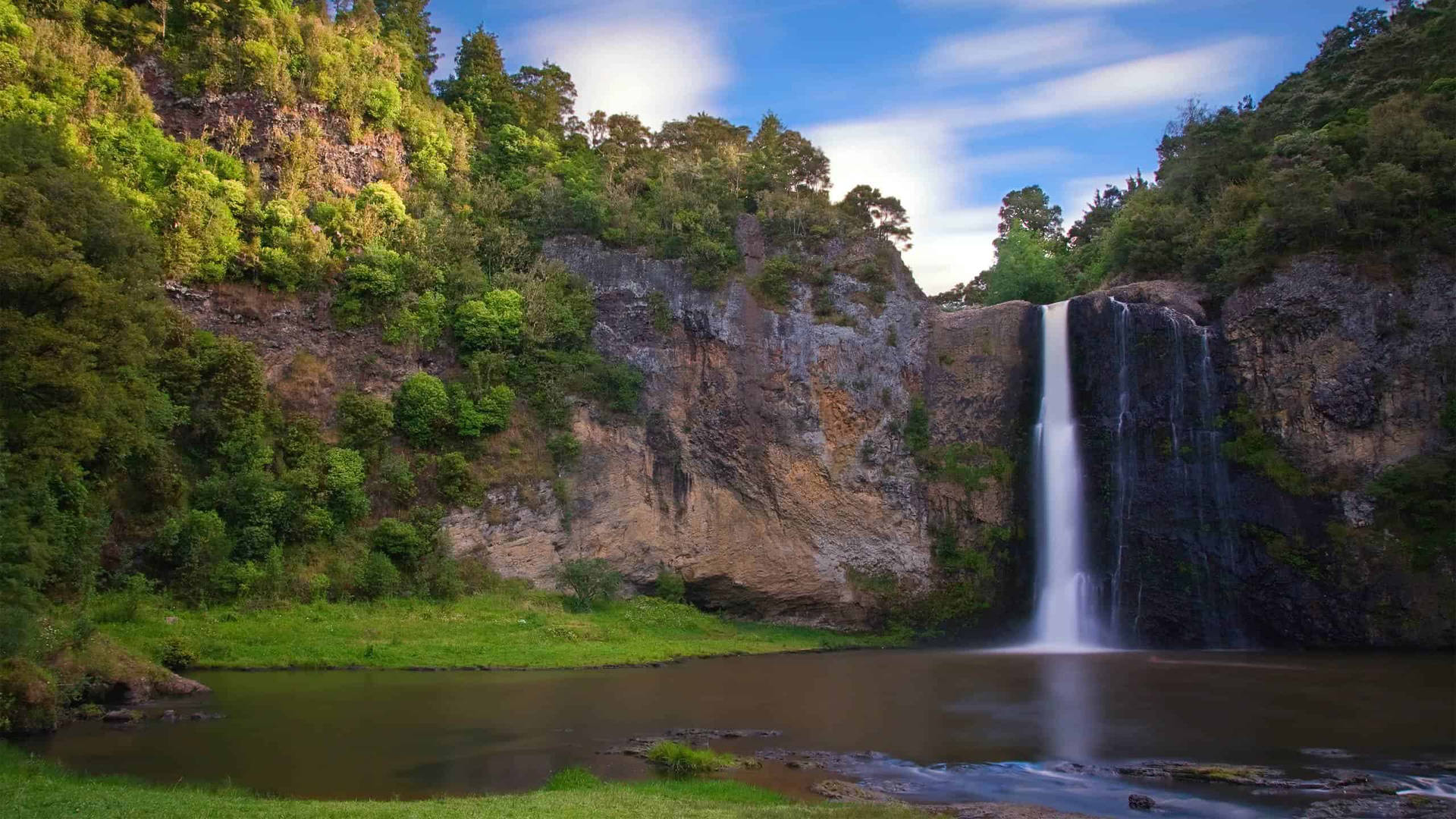 Hunua Waterfalls In Auckland Wallpaper