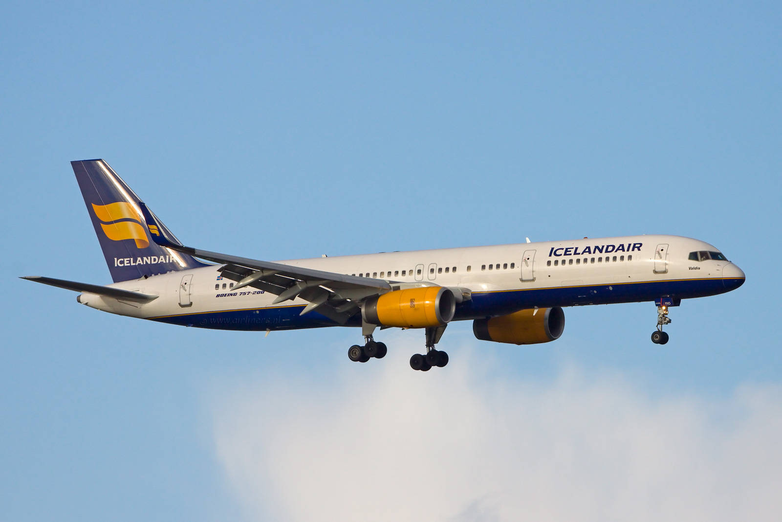 Icelandair Airplane In Flight Wallpaper