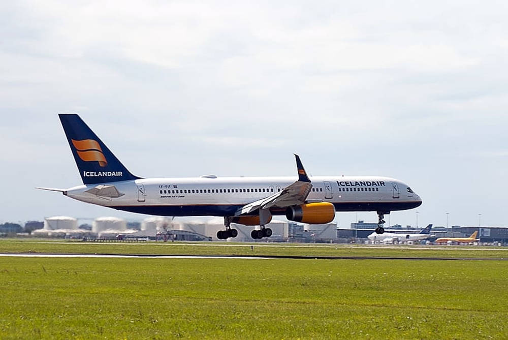 Icelandair Airplane Runway Take Off Wallpaper