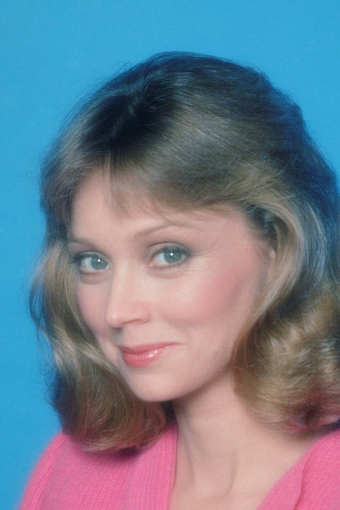 Iconic American Actress Shelley Long During A 'cheers' Photoshoot Wallpaper