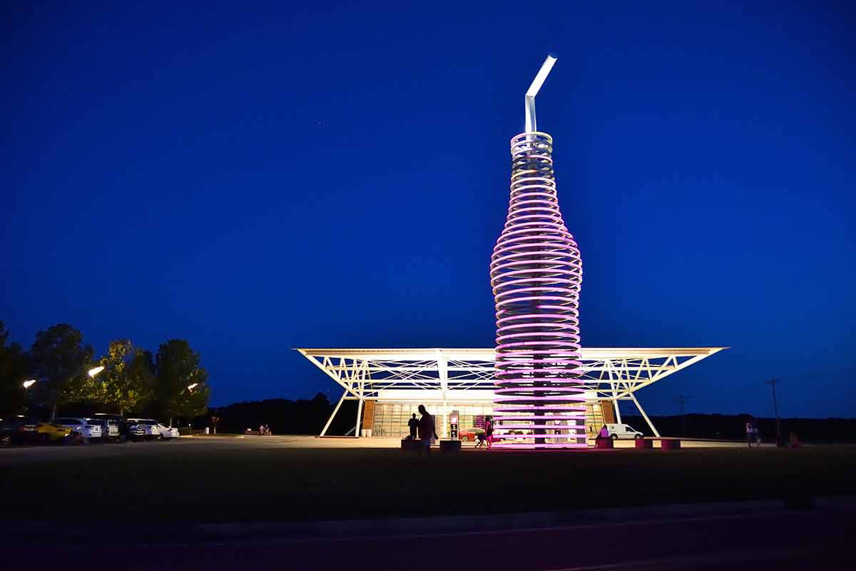 Iconic Pops Soda Ranch On Route 66, Oklahoma Wallpaper