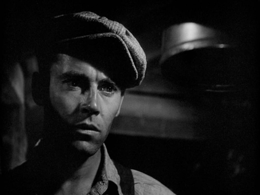 Iconic Shot Of Hollywood Legend Henry Fonda In The Movie 'the Grapes Of Wrath' Wallpaper