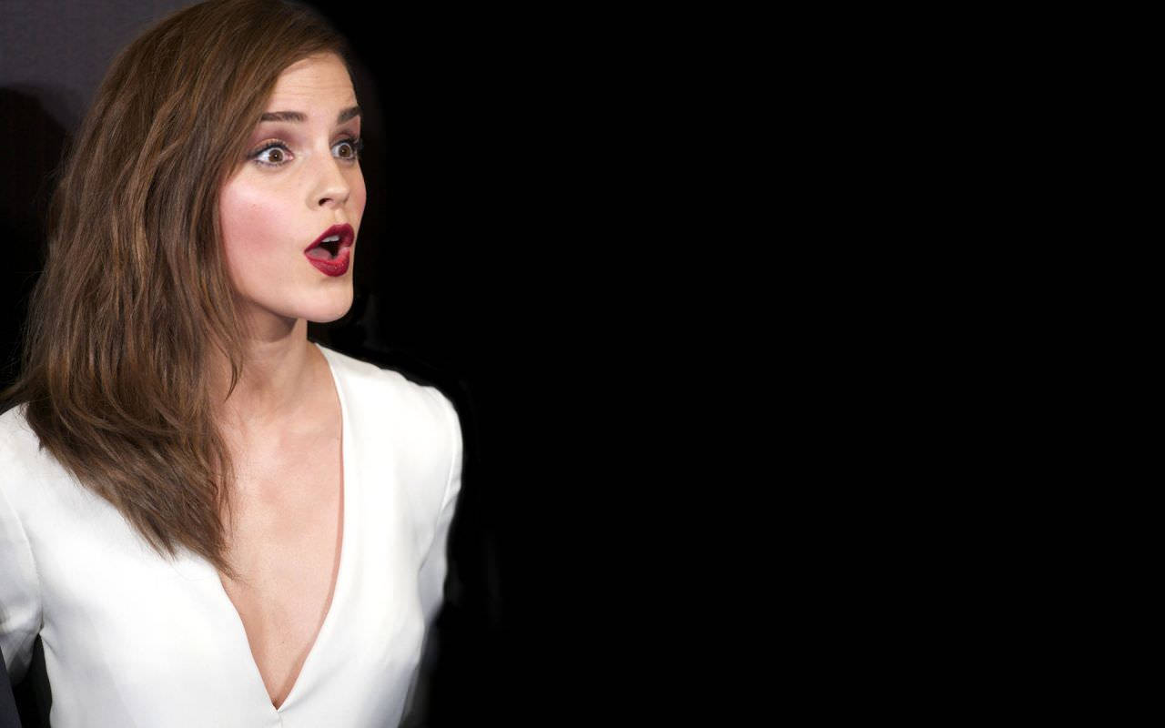 Image Emma Watson Looks Surprised Wallpaper