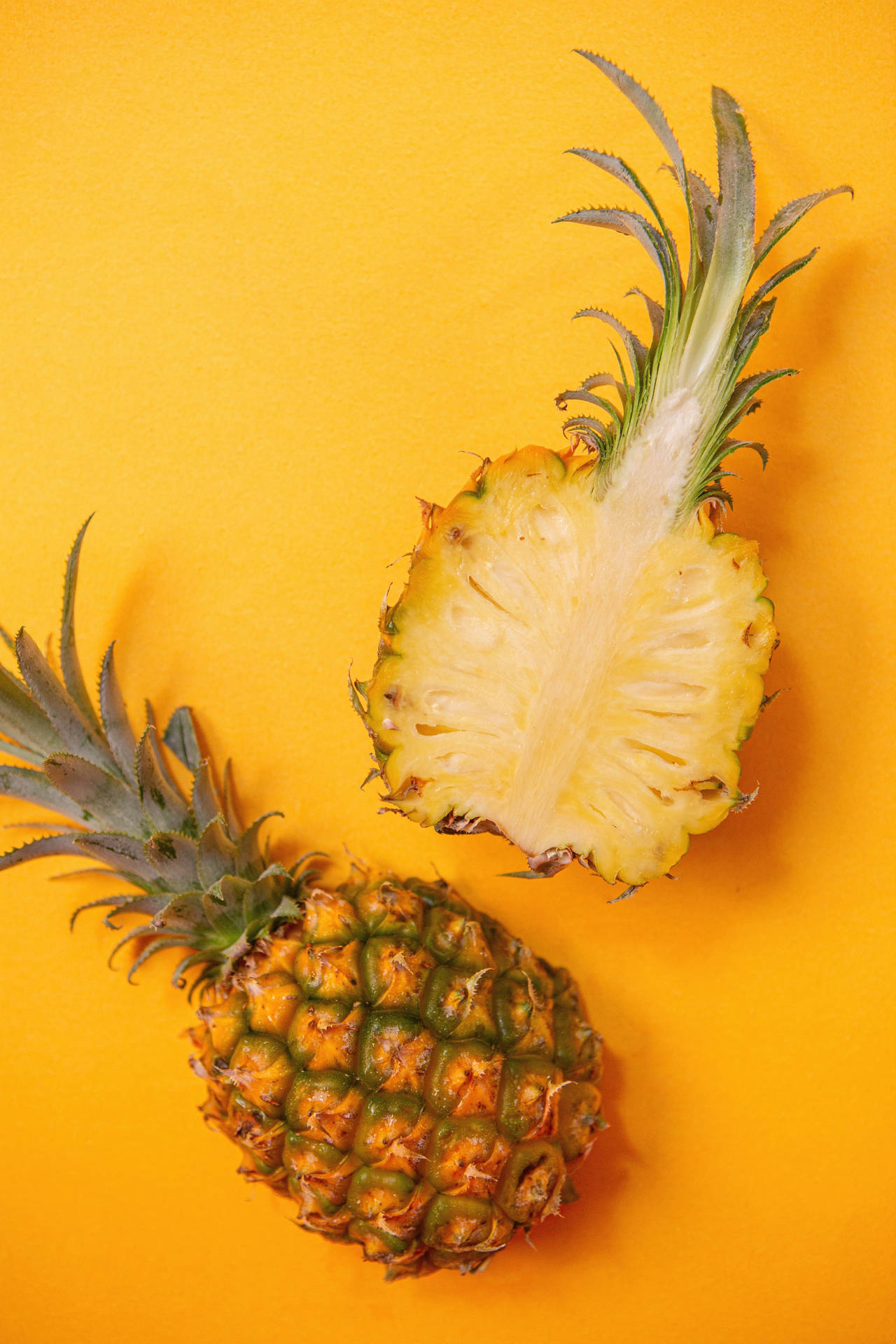 Image Sliced Pineapple In A Bowl Of Sunshine Wallpaper