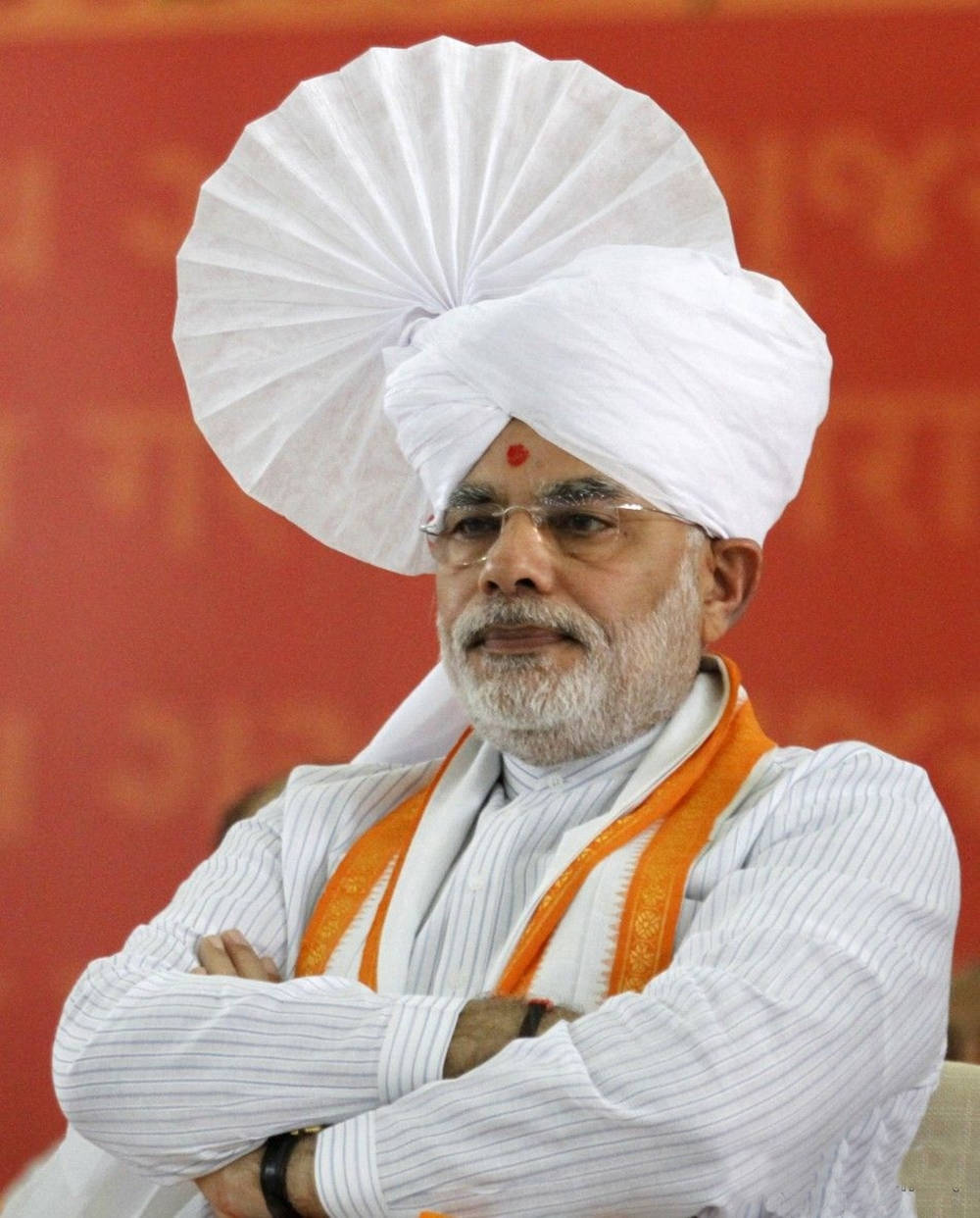 Indian Prime Minister Narendra Modi In White Turban Wallpaper