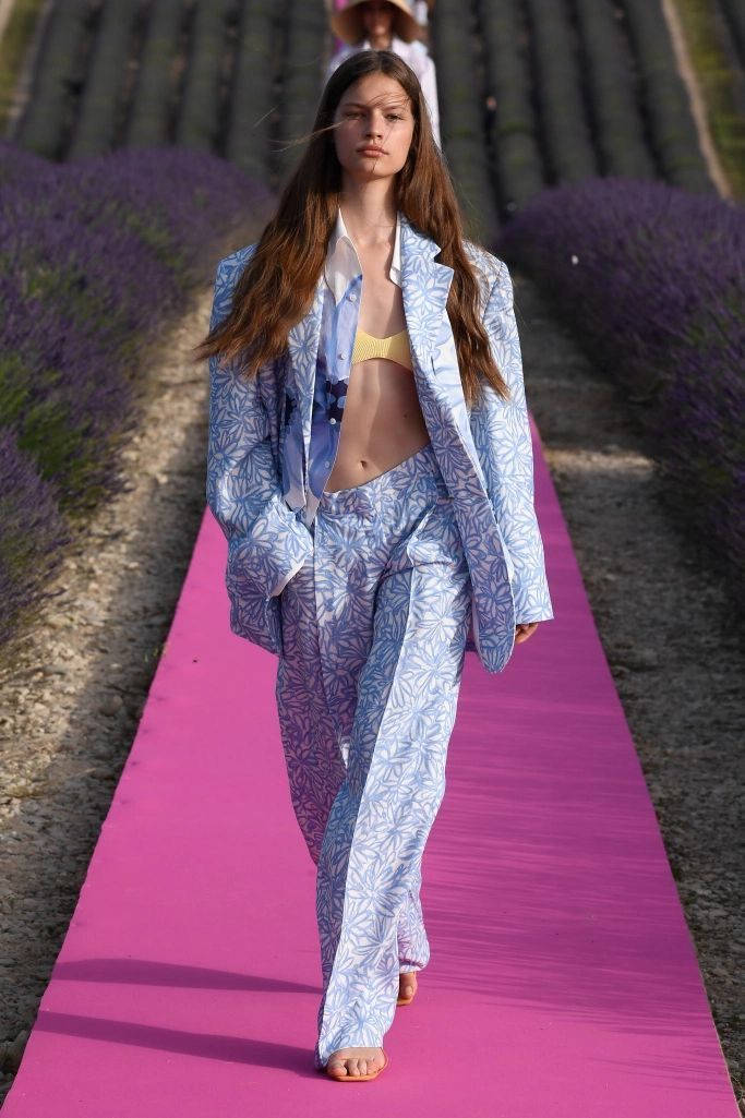 Jacquemus Model In Blue Terno Wallpaper