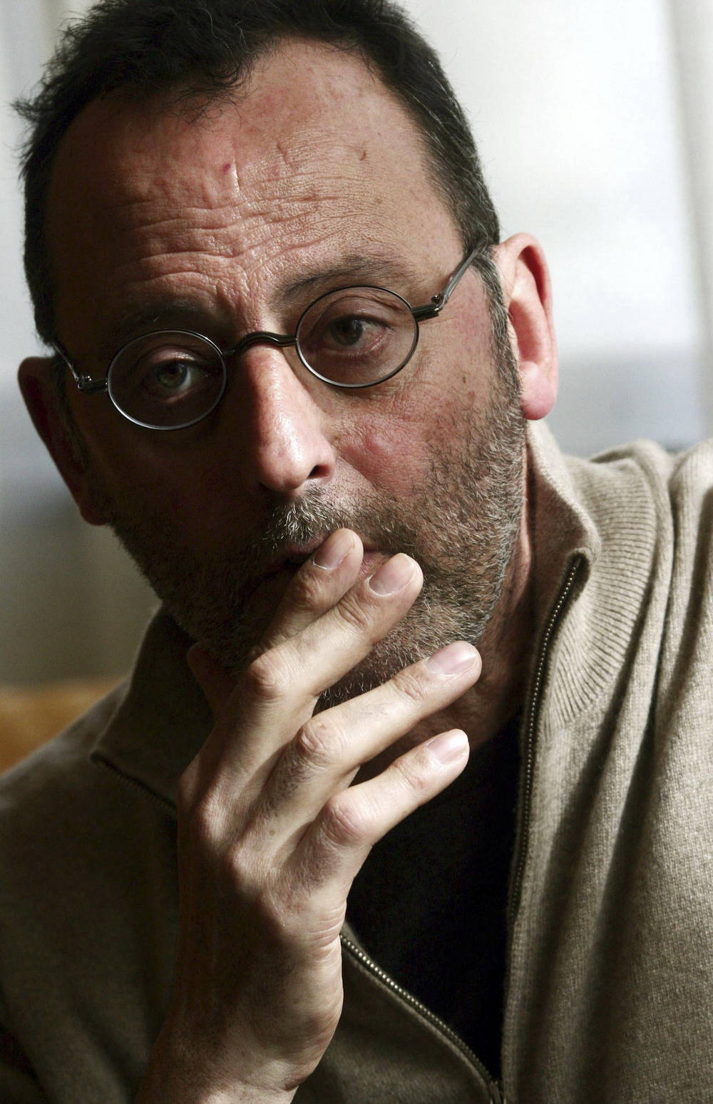 Jean Reno International Actor Photoshoot Wallpaper