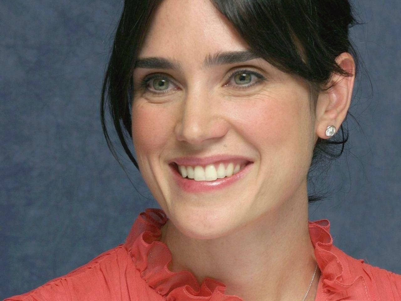 Jennifer Connelly Blushing Makeup Wallpaper