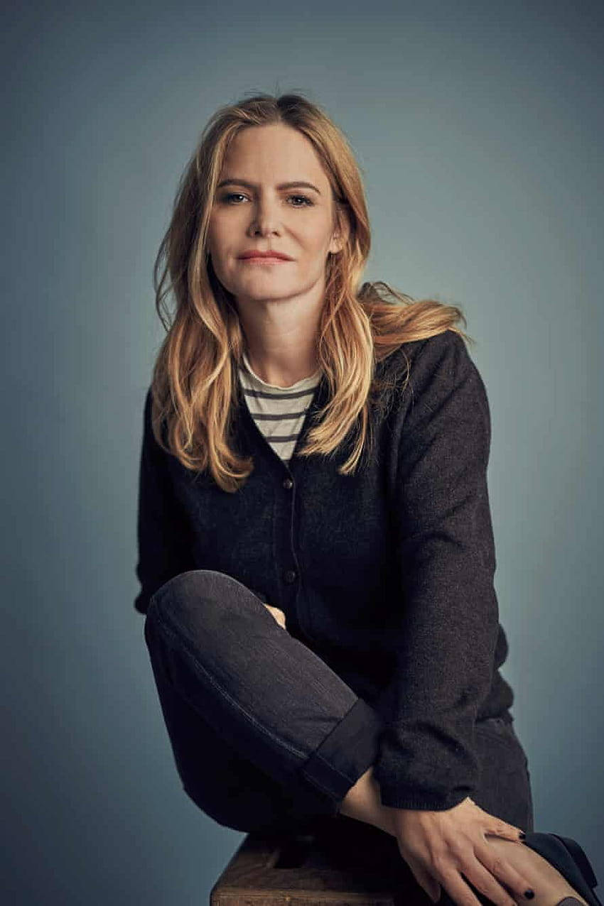 Jennifer Jason Leigh Actress Photoshoot Wallpaper