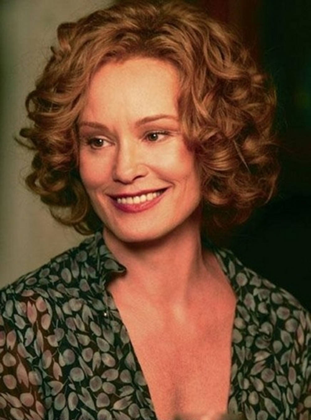 Jessica Lange Elegant Pose Wallpaper