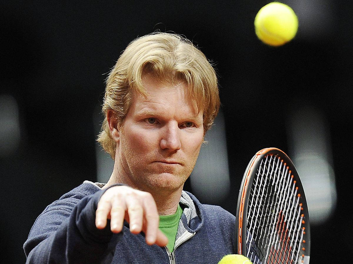 Jim Courier Playing Tennis Wallpaper