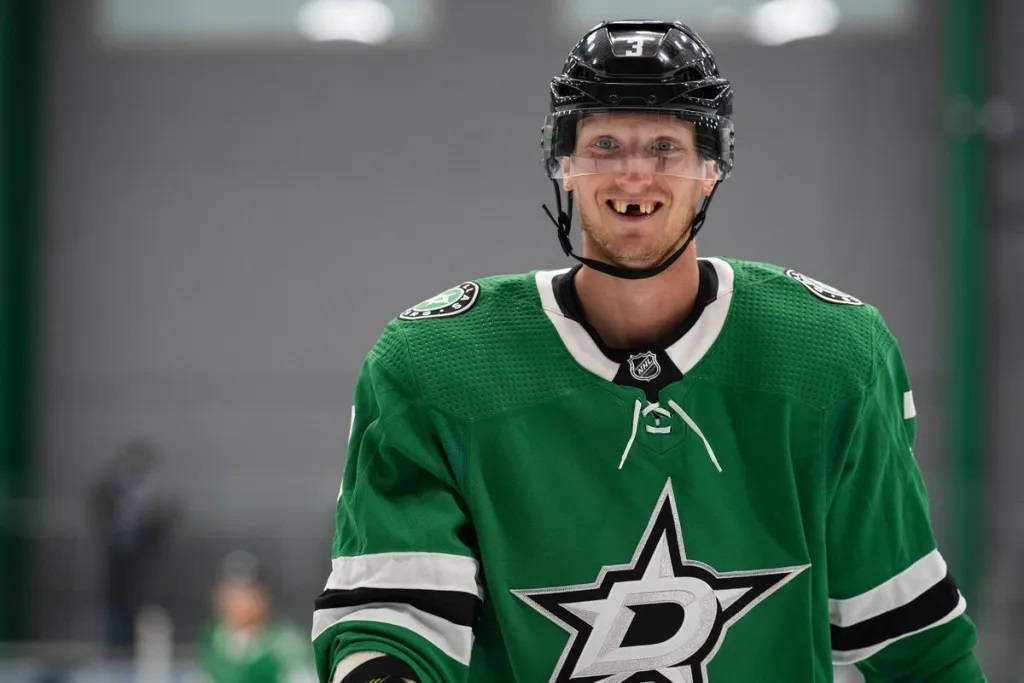 John Klingberg Teeth Photo Wallpaper