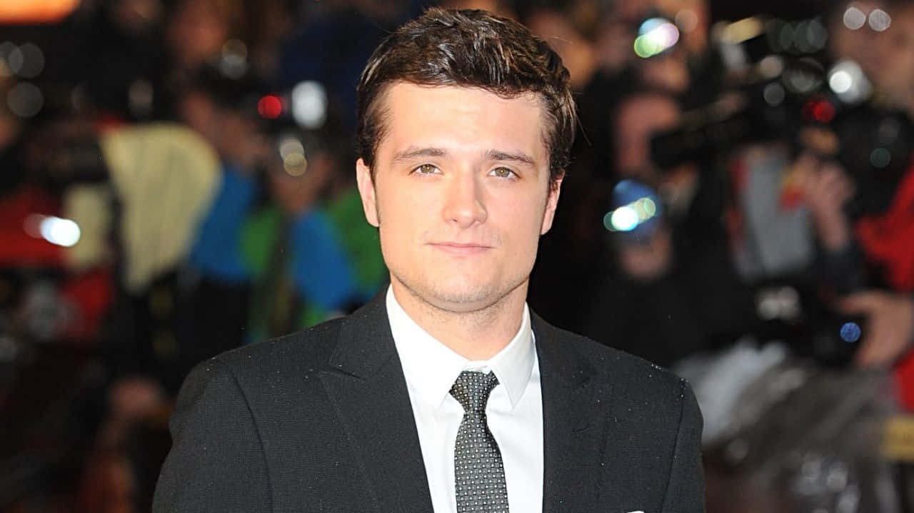 Josh Hutcherson Red Carpet Appearance Wallpaper