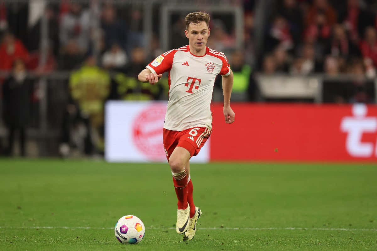 Joshua Kimmich Bayern Munich Action Wallpaper