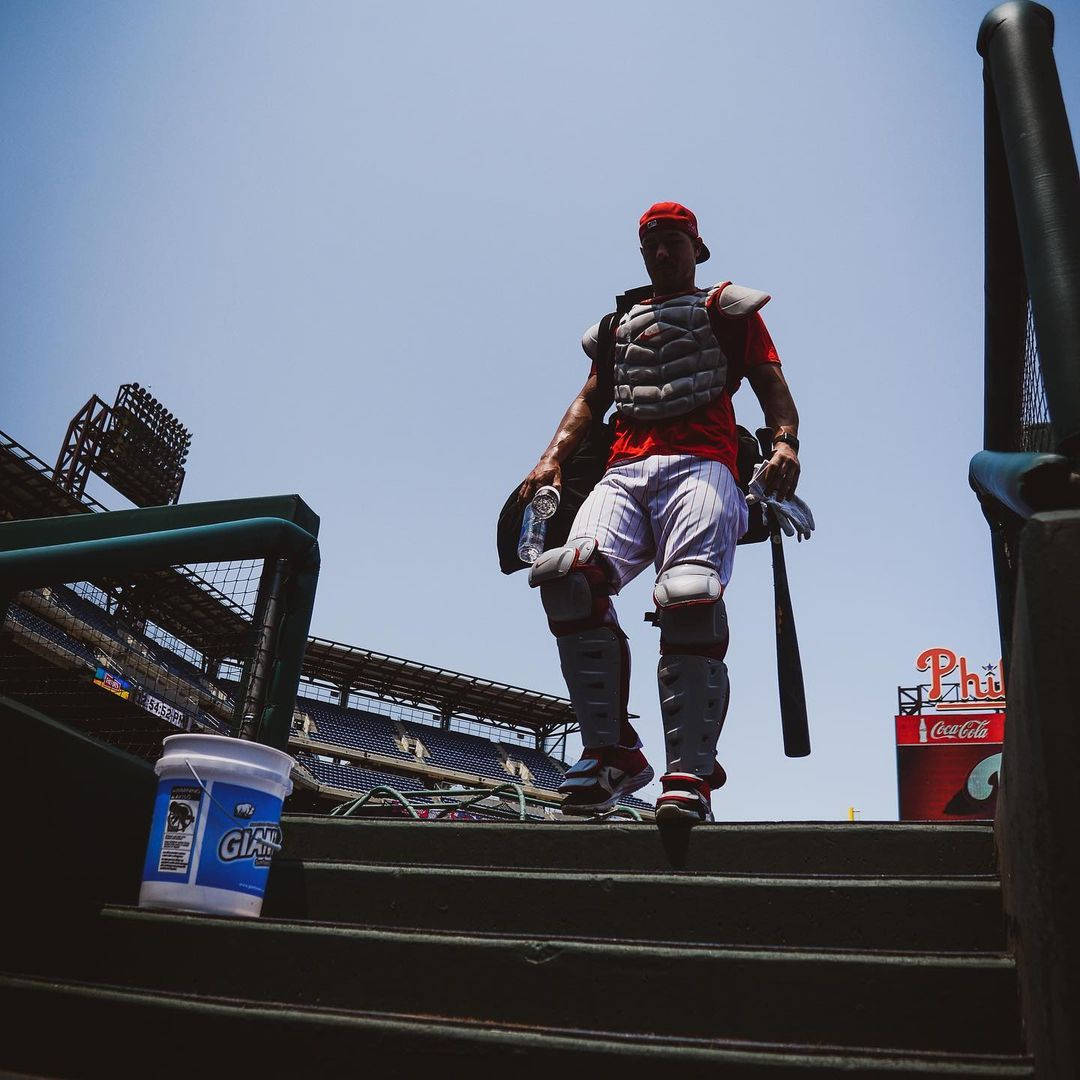 Jt Realmuto Walking Down Stairs Wallpaper