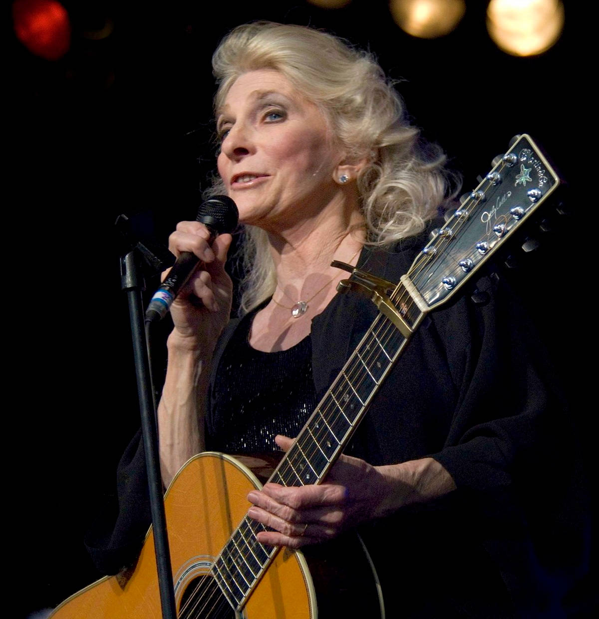 Judy Collins At The 2008 Cambridge Folk Festival Wallpaper