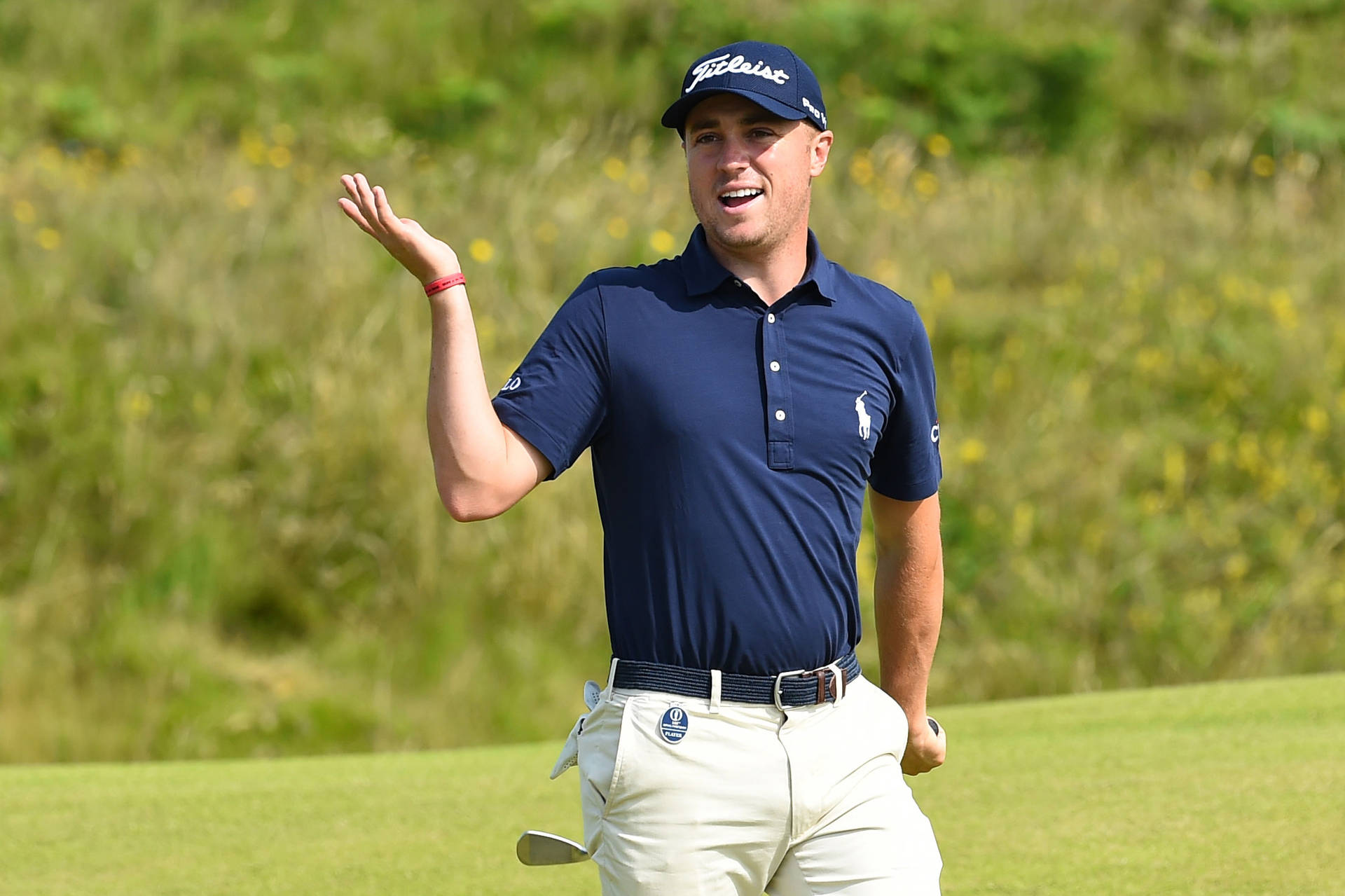 Justin Thomas Shrugging Wallpaper