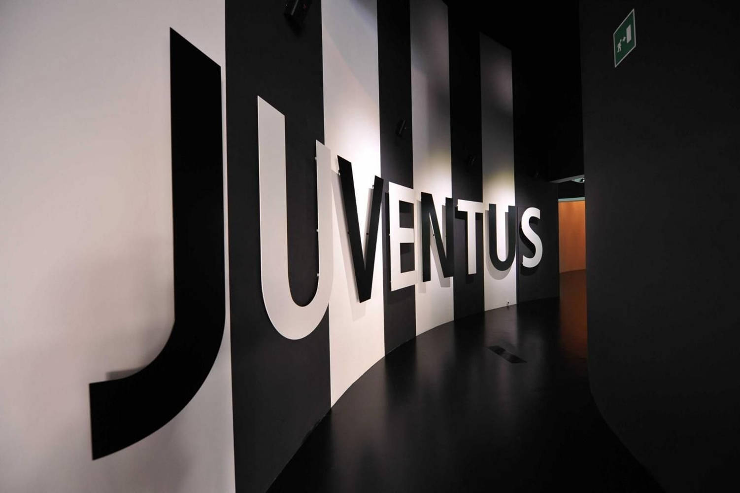 Juventus Room Wall Interior Design Wallpaper