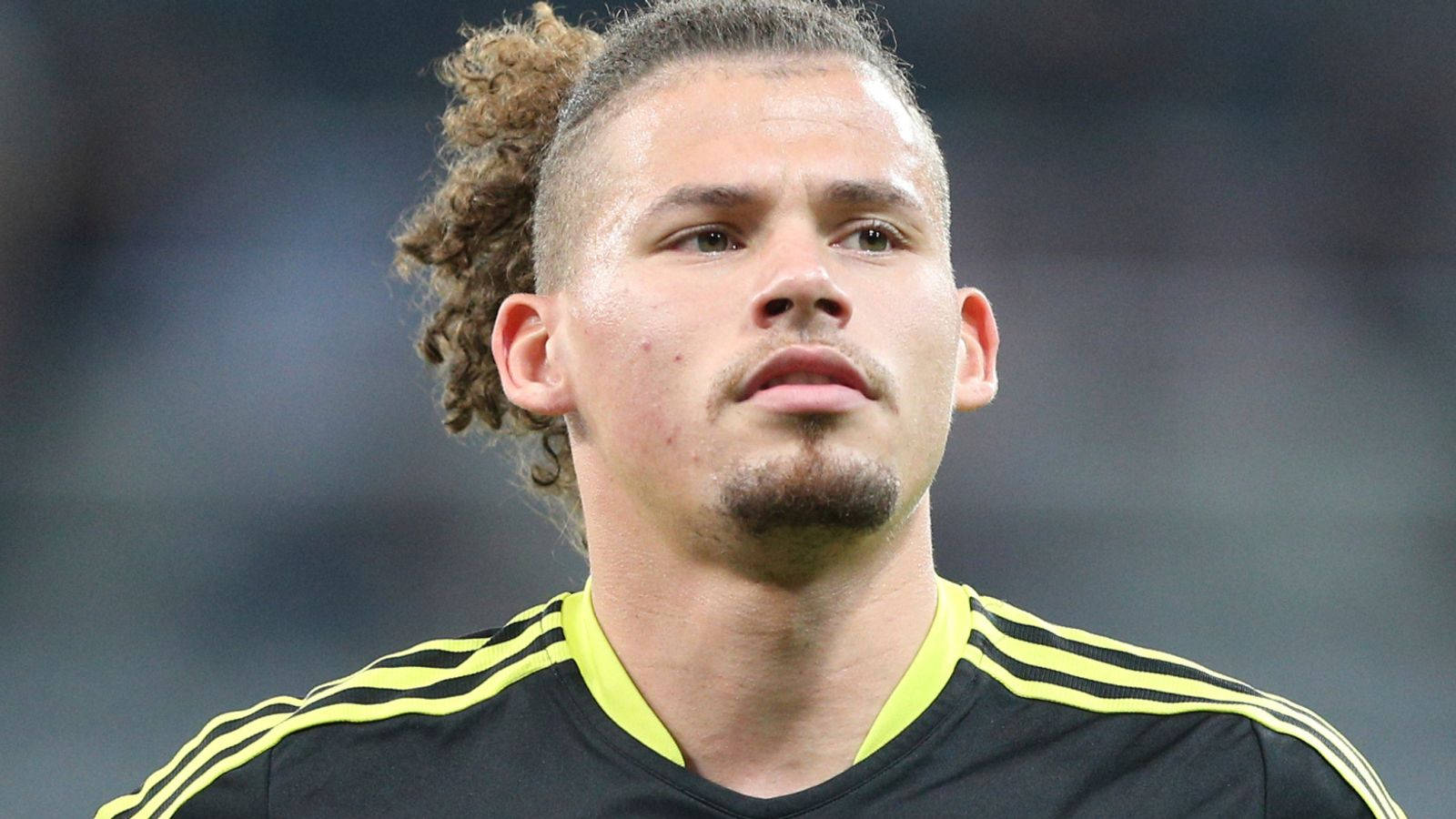 Kalvin Phillips Yellow Black Shirt Wallpaper