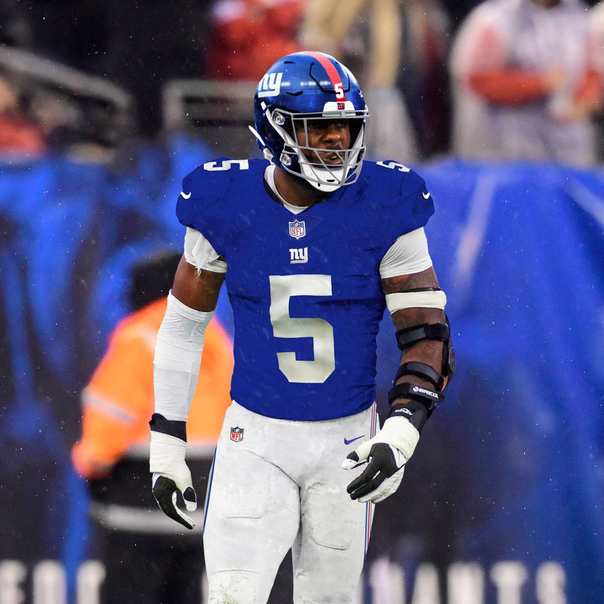 Kayvon Thibodeaux Football Player New York Giants Wallpaper