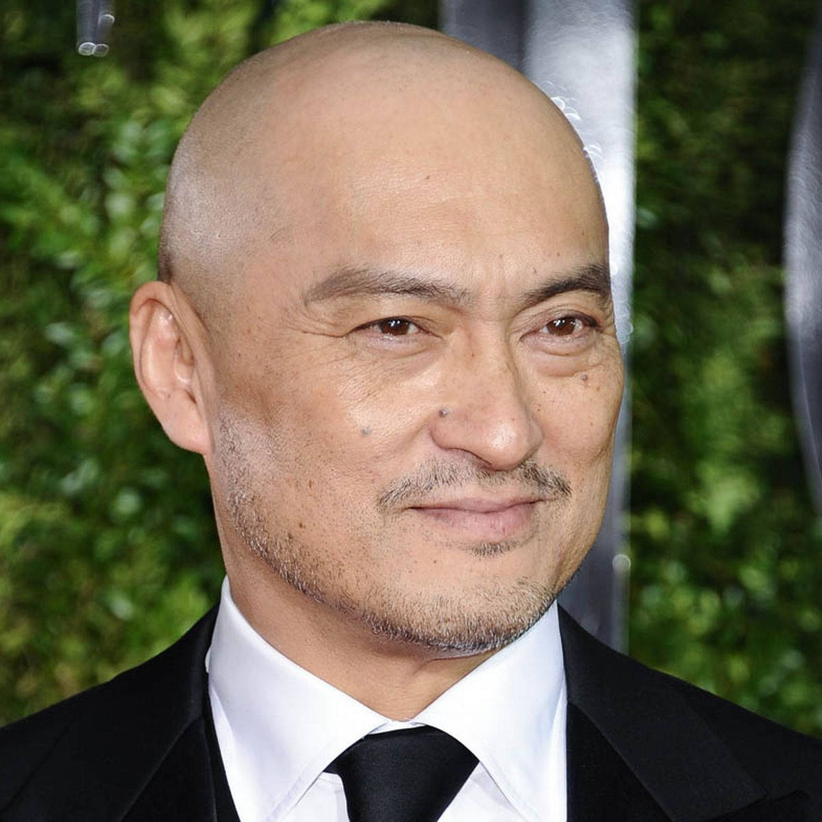 Ken Watanabe Smiling Red Carpet Close Up Photo Wallpaper