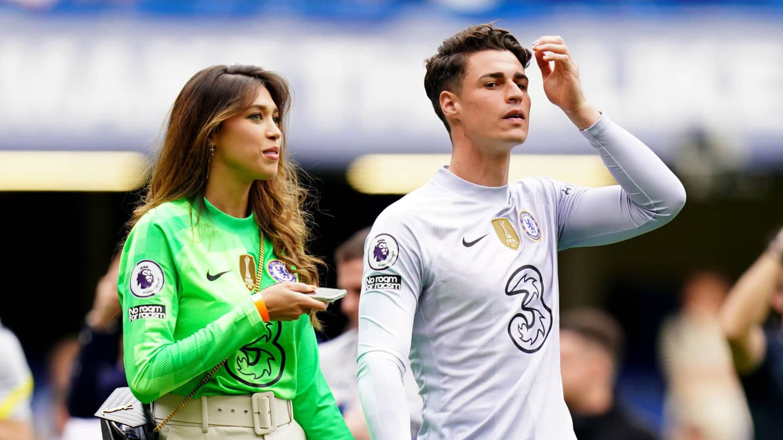 Kepa Arrizabalaga With His Girlfriend Wallpaper