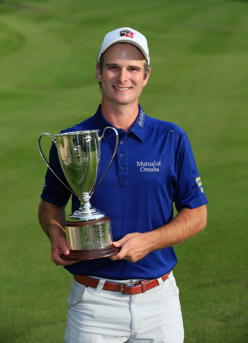 Kevin Streelman Holding Trophy Wallpaper