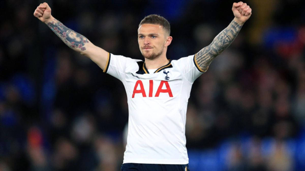 Kieran Trippier Arms Up Wallpaper