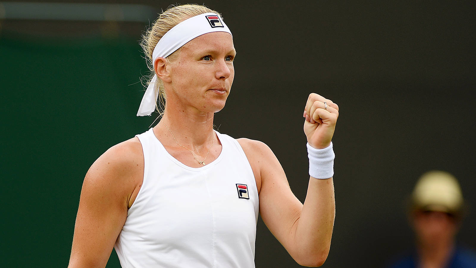 Kiki Bertens Small Smile Wallpaper