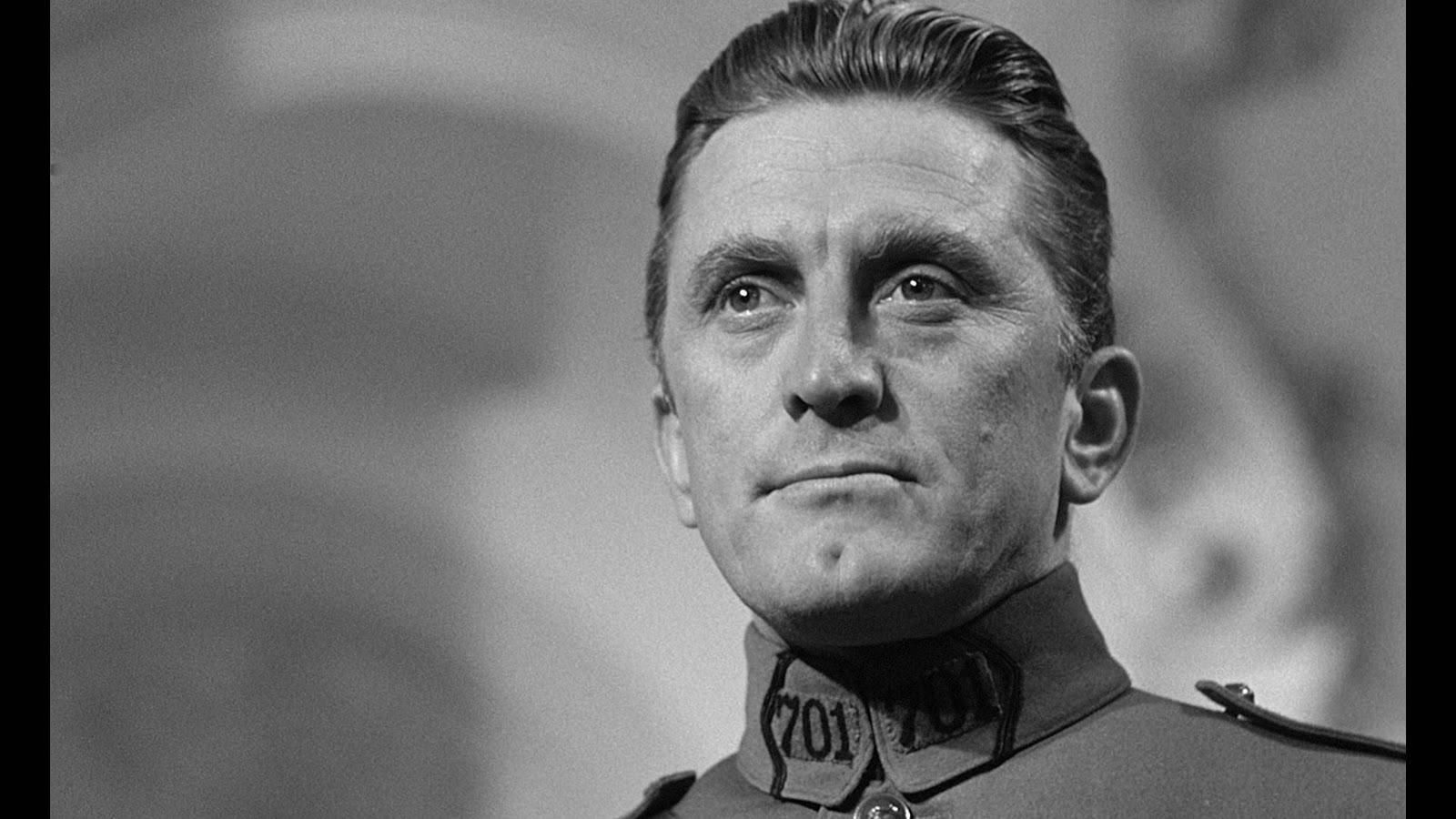 Kirk Douglas Playing Colonel Dax Wallpaper