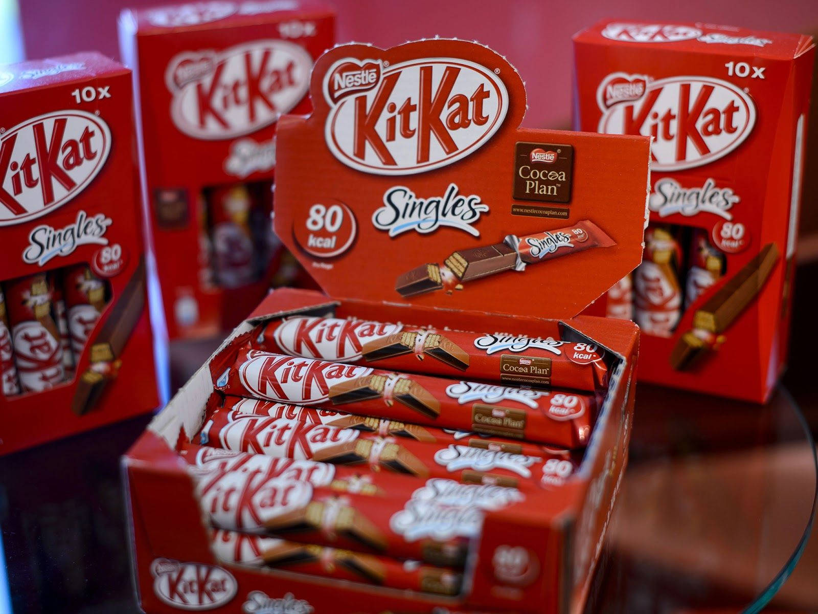 Kit Kat Singles Wallpaper