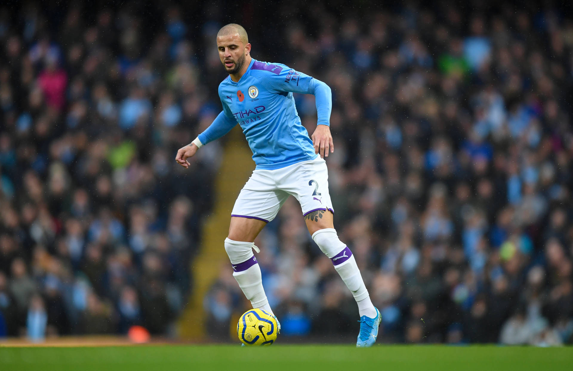 Kyle Walker Playing For Manchester City Wallpaper