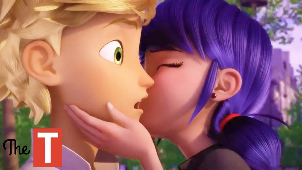 Ladybug And Cat Noir Kiss Shocked Wallpaper