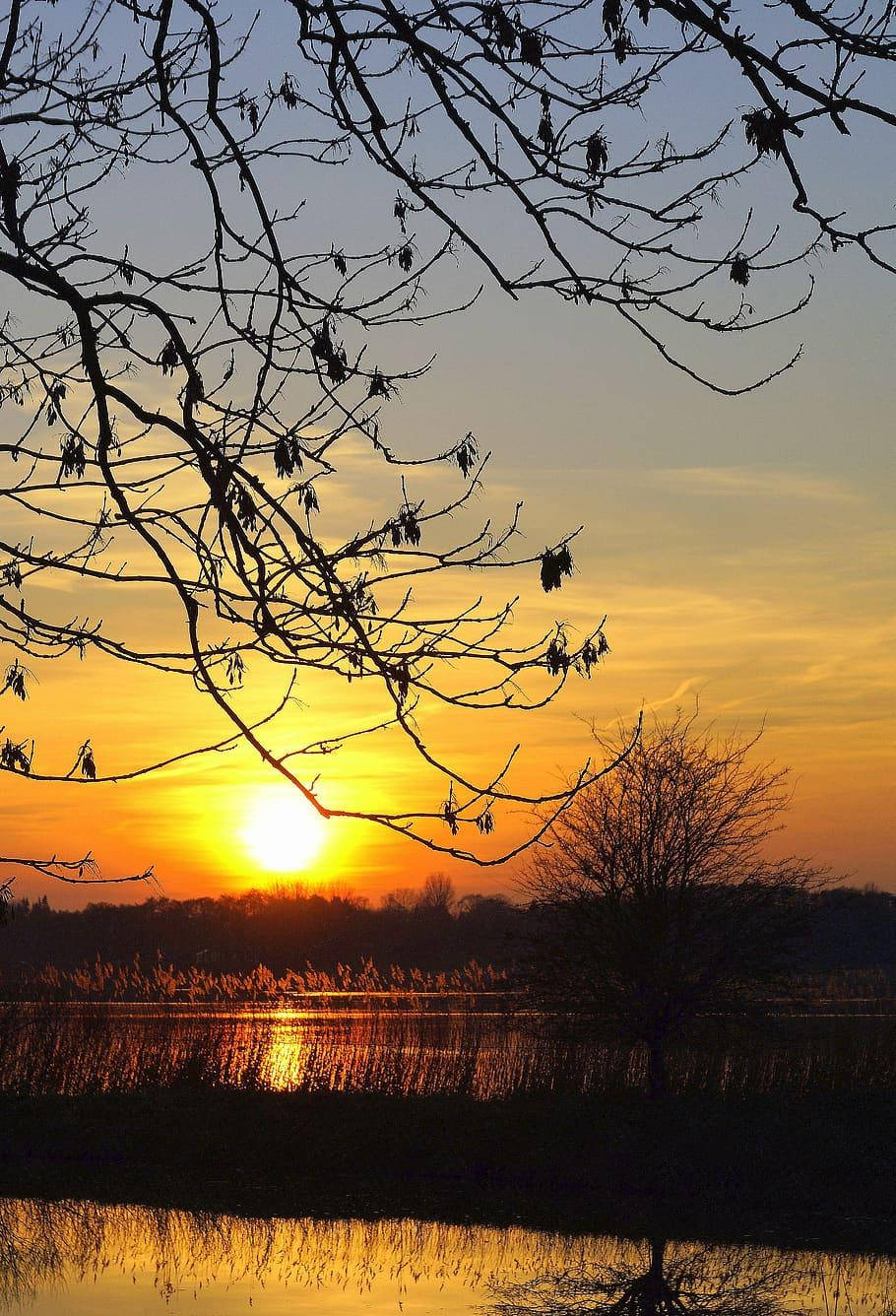 Lake Aesthetic Sunset Wallpaper