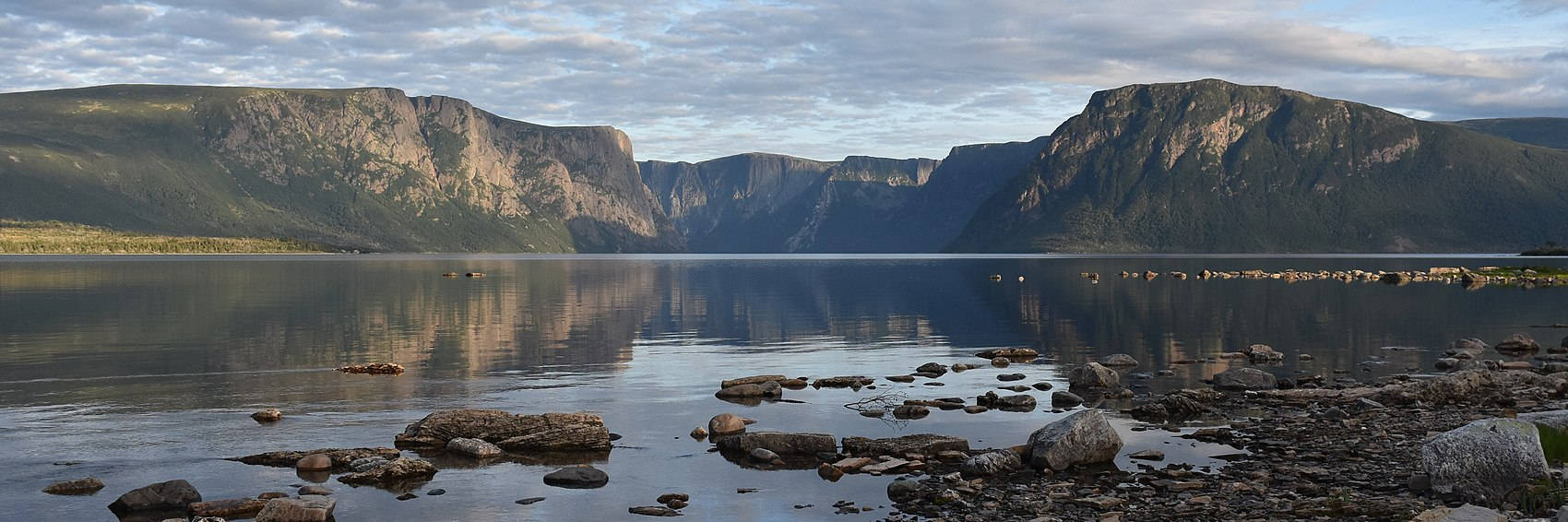 Lake And Mountains In Newfoundland Wallpaper