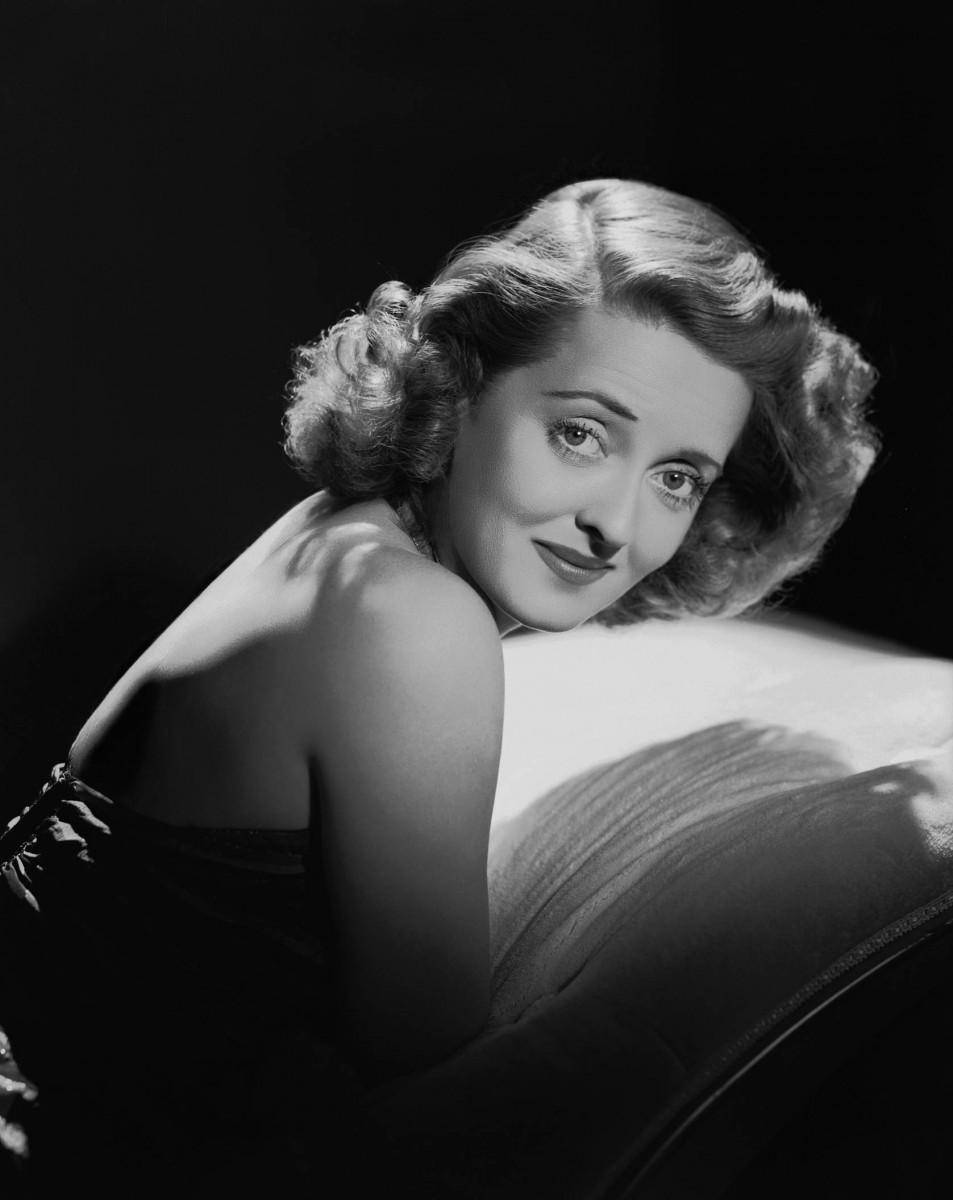 Late Star Bette Davis Wallpaper