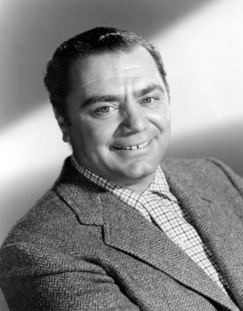 Legendary Hollywood Star - Ernest Borgnine Wallpaper