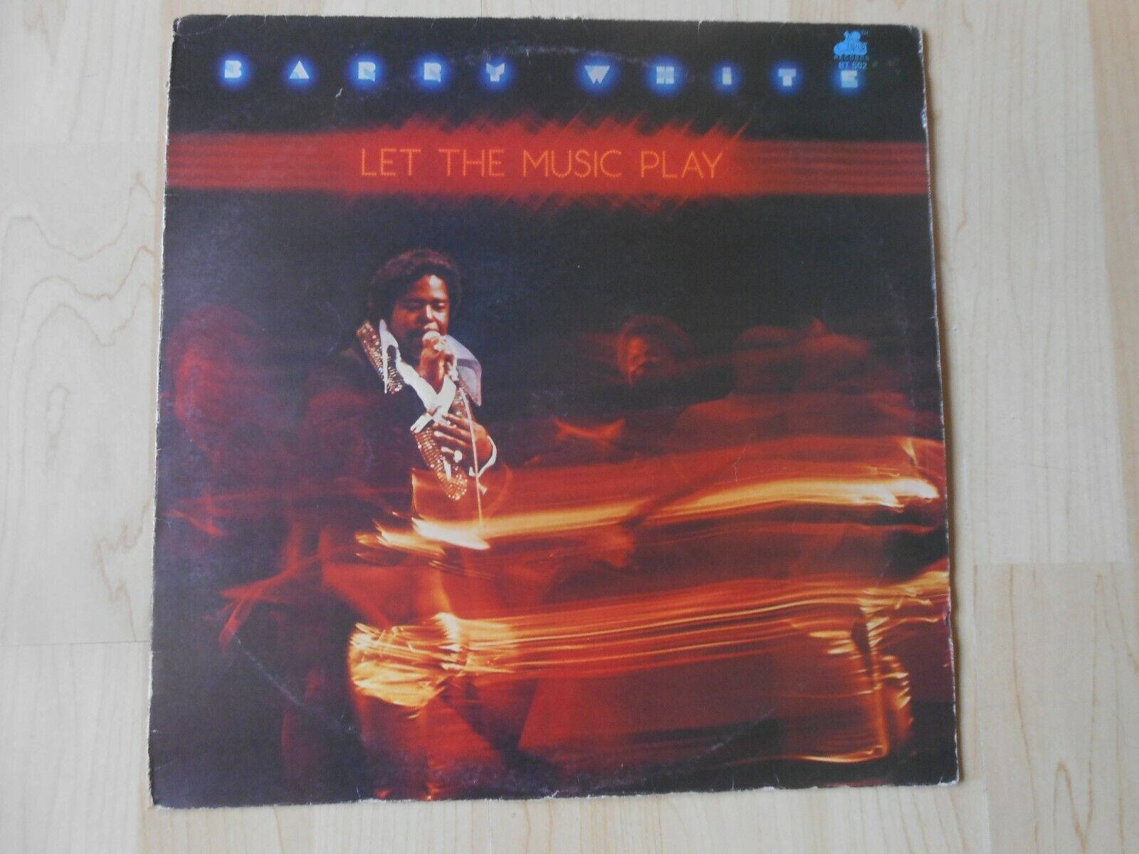 Let The Music Play Cover Barry White Wallpaper