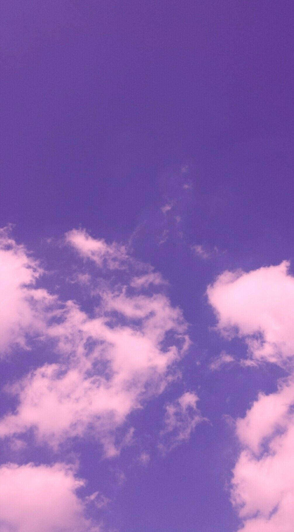 Light Purple Aesthetic Cloudy Sky Wallpaper