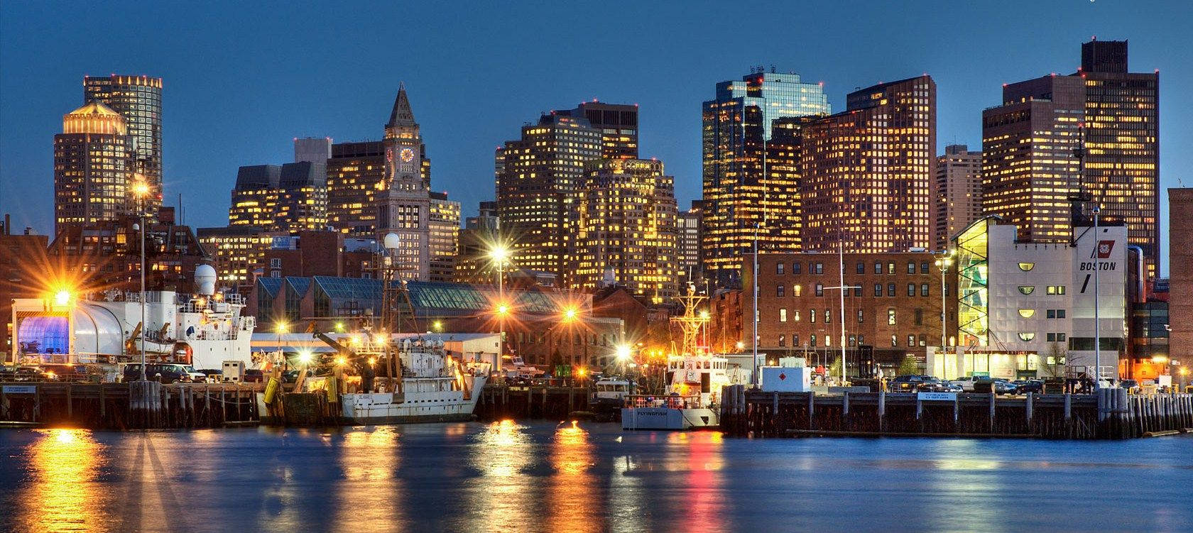 Lively Bay In Boston Wallpaper