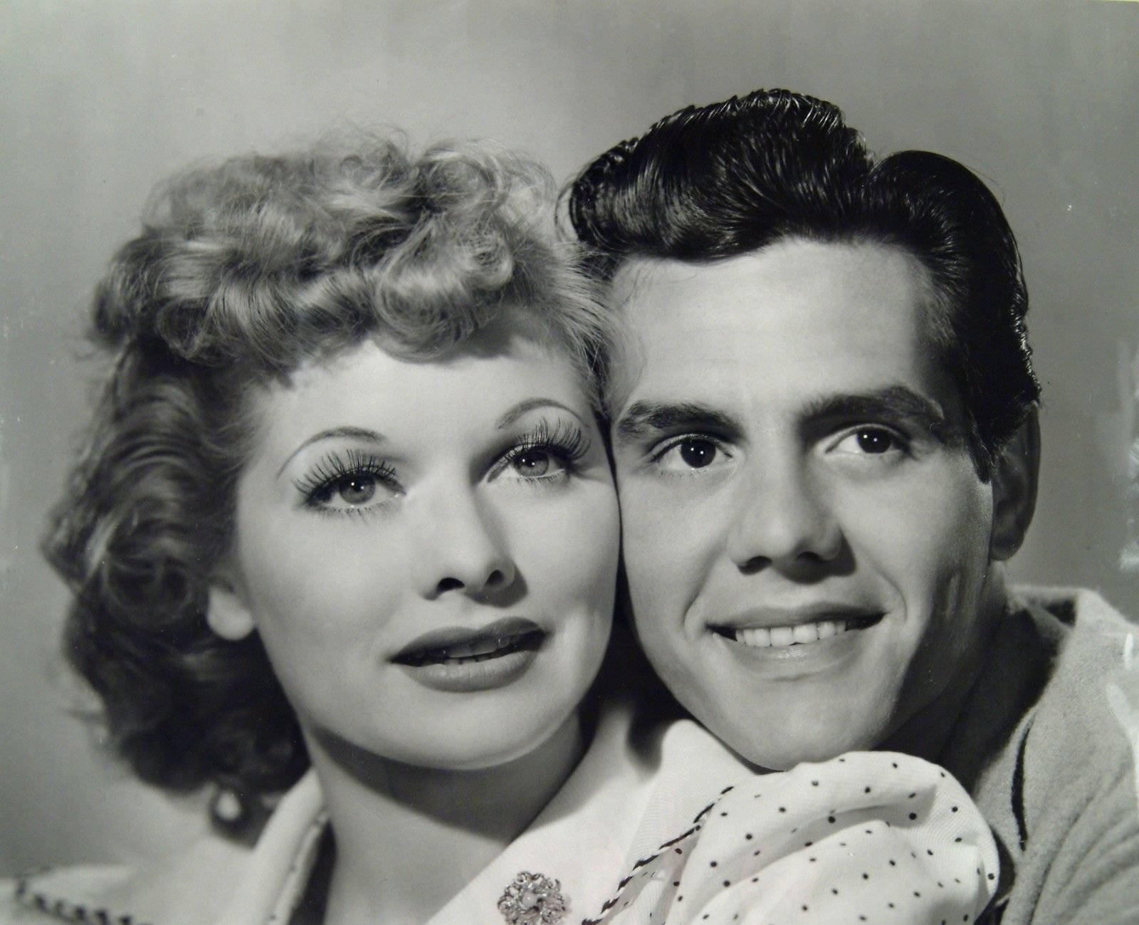 Lucille Ball And Desi Arnaz Couple Photo Wallpaper