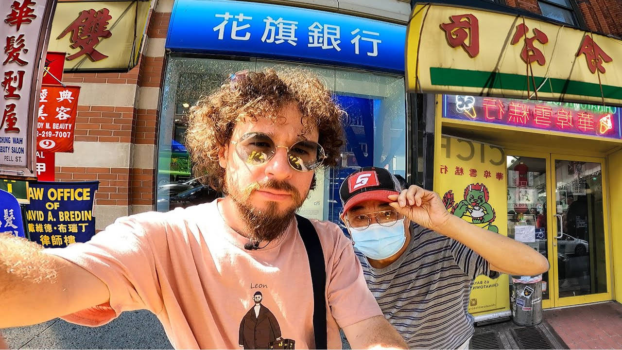 Luisito Comunica In China Wallpaper