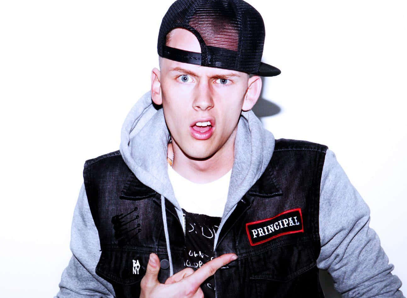 Machine Gun Kelly – Rap Artist Wallpaper