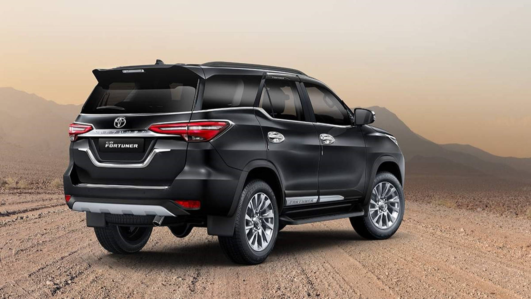 Majestic 2021 Toyota Fortuner In Profound Black Wallpaper