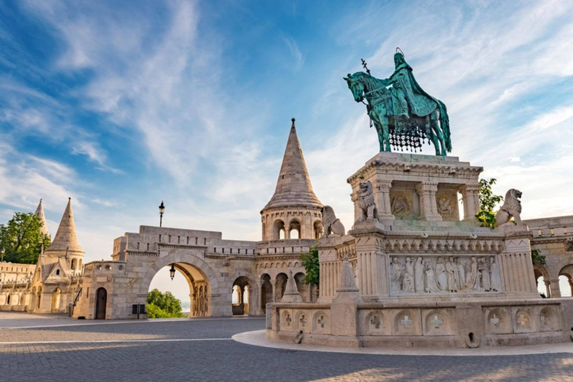 Majestic Statue Of St. Stephen In Budapest Wallpaper