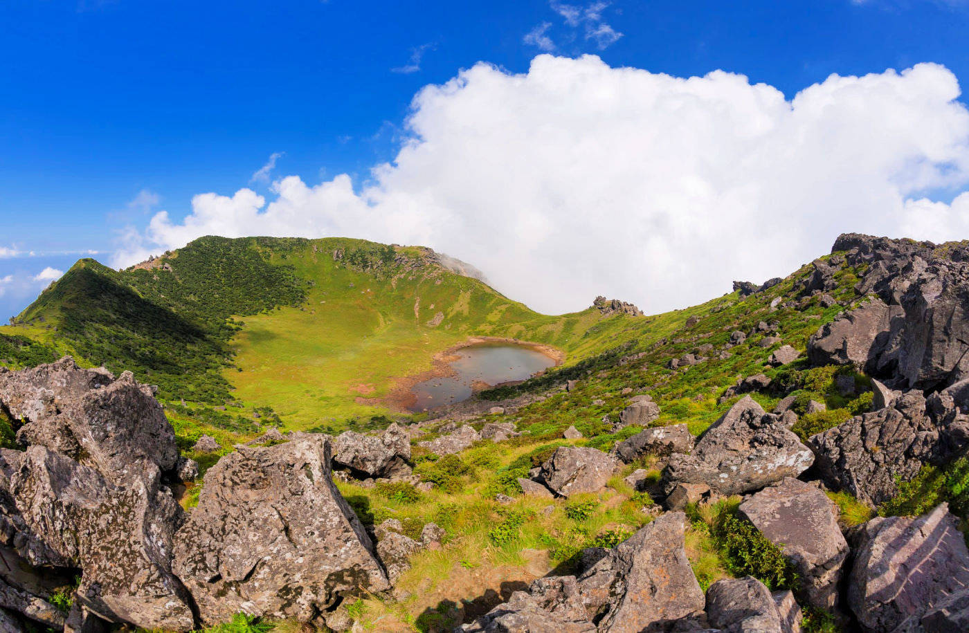 Majestic View Of Hallasan Mountain At Jeju Island Wallpaper