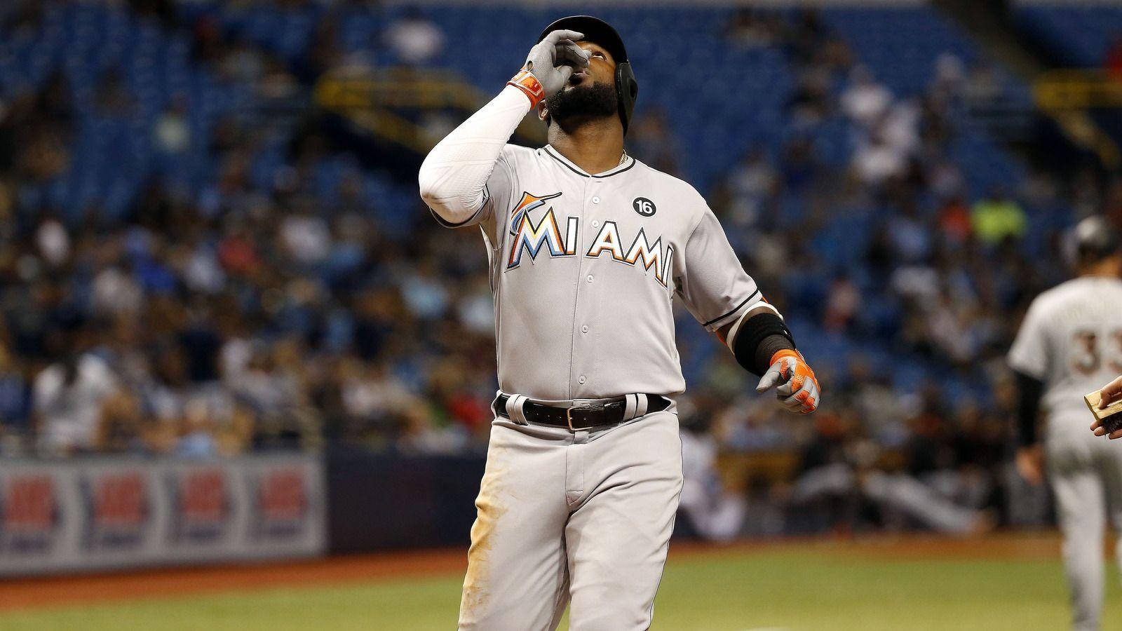 Marcell Ozuna Giving Praise Wallpaper